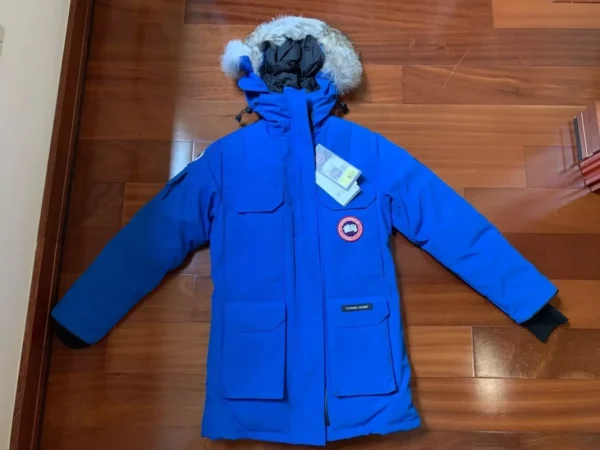 Canada Goose Kids Down Jacket, warm and cozy.
