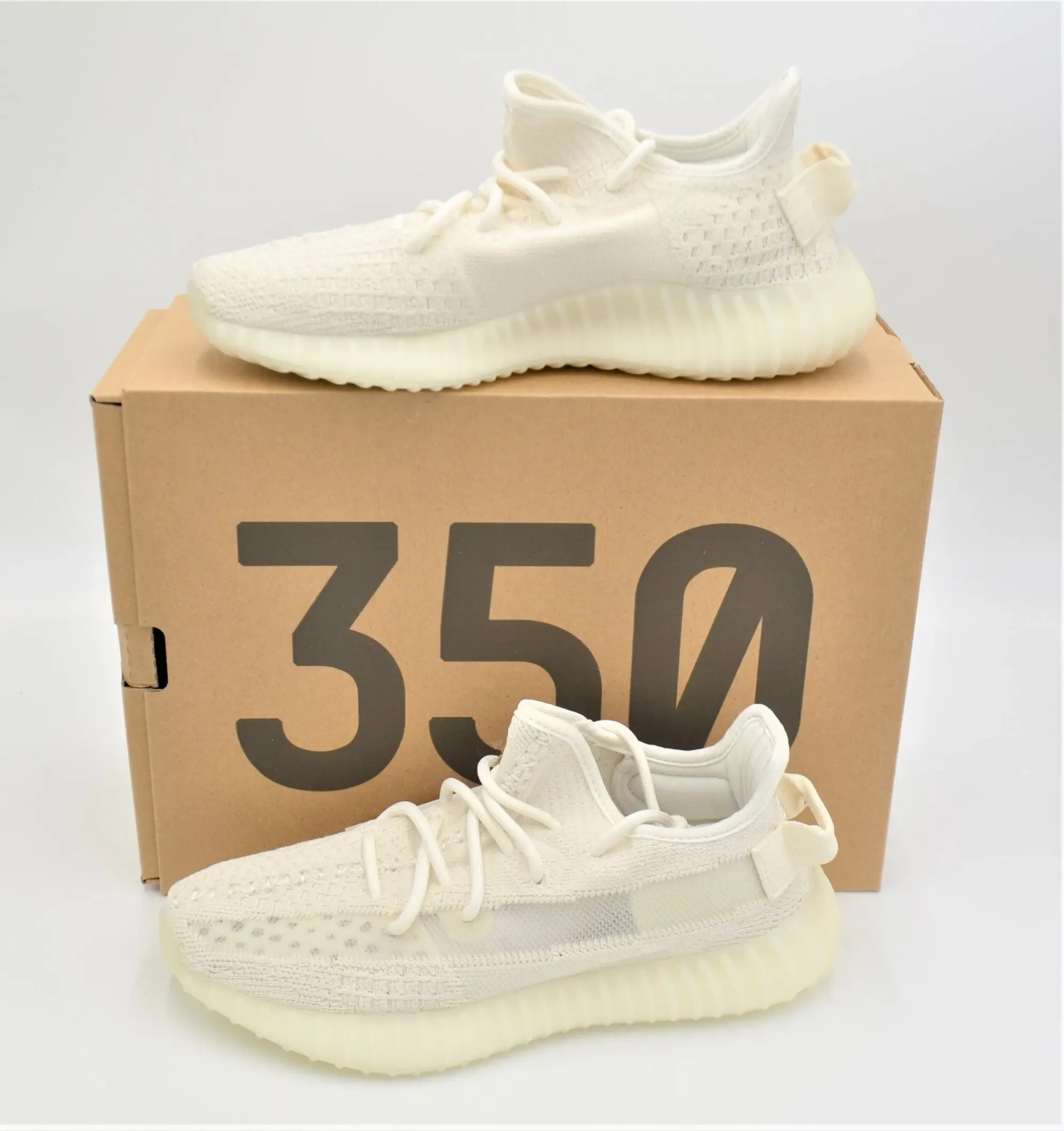 Adidas Yeezy Boost 350 V2 Bone sneaker