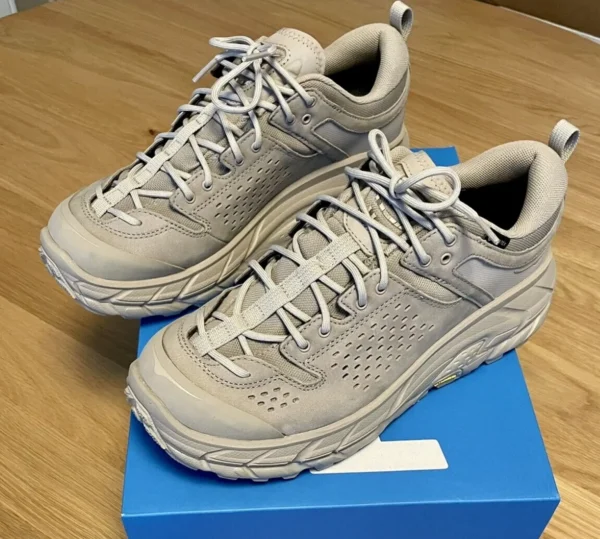 HOKA ONE ONE shock-absorbing non-slip running shoes